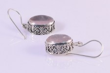 Ear-Rosa1